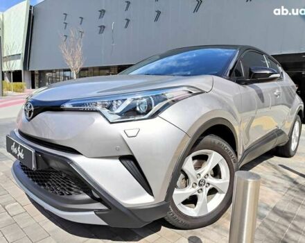 Тойота C-HR, объемом двигателя 1.2 л и пробегом 69 тыс. км за 17990 $, фото 2 на Automoto.ua