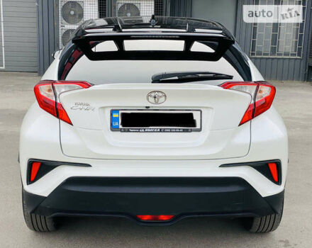 Тойота C-HR, объемом двигателя 1.2 л и пробегом 68 тыс. км за 18800 $, фото 2 на Automoto.ua