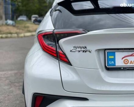 Тойота C-HR, объемом двигателя 1.2 л и пробегом 128 тыс. км за 18999 $, фото 10 на Automoto.ua