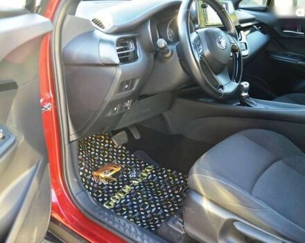 Тойота C-HR, об'ємом двигуна 2 л та пробігом 99 тис. км за 15700 $, фото 16 на Automoto.ua
