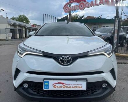 Тойота C-HR, объемом двигателя 1.2 л и пробегом 128 тыс. км за 17999 $, фото 1 на Automoto.ua