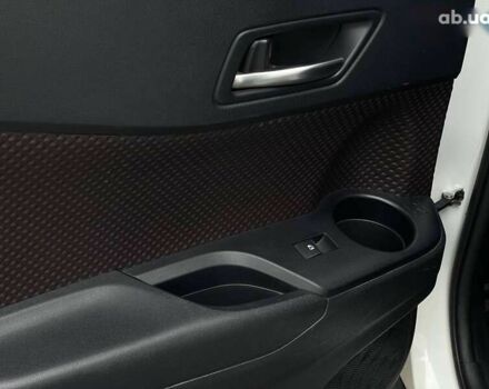 Тойота C-HR, объемом двигателя 1.2 л и пробегом 128 тыс. км за 17999 $, фото 27 на Automoto.ua
