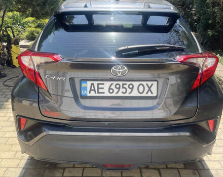 Тойота C-HR, объемом двигателя 1.99 л и пробегом 160 тыс. км за 15500 $, фото 1 на Automoto.ua