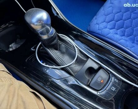 Тойота C-HR, объемом двигателя 1.2 л и пробегом 212 тыс. км за 16990 $, фото 22 на Automoto.ua