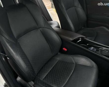 Тойота C-HR, объемом двигателя 1.2 л и пробегом 128 тыс. км за 17999 $, фото 16 на Automoto.ua