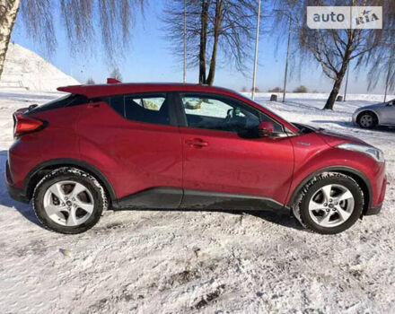 Тойота C-HR, об'ємом двигуна 1.8 л та пробігом 59 тис. км за 21100 $, фото 2 на Automoto.ua