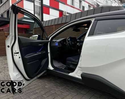 Тойота C-HR, об'ємом двигуна 2 л та пробігом 64 тис. км за 25000 $, фото 20 на Automoto.ua