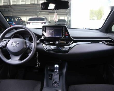 Тойота C-HR 2018 в Киеве на Automoto.ua Тойота C-HR, объемом двигателя 2 л и пробегом 138 тыс. км за 17900 $, фото 13 на Automoto.ua