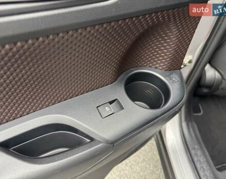 Тойота C-HR 2019 у Дніпро (Дніпропетровську) на Automoto.ua Тойота C-HR, об'ємом двигуна 1.2 л та пробігом 120 тис. км за 22000 $, фото 17 на Automoto.ua