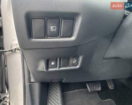 Тойота C-HR 2019 у Дніпро (Дніпропетровську) на Automoto.ua Тойота C-HR, об'ємом двигуна 1.2 л та пробігом 120 тис. км за 22000 $, фото 12 на Automoto.ua