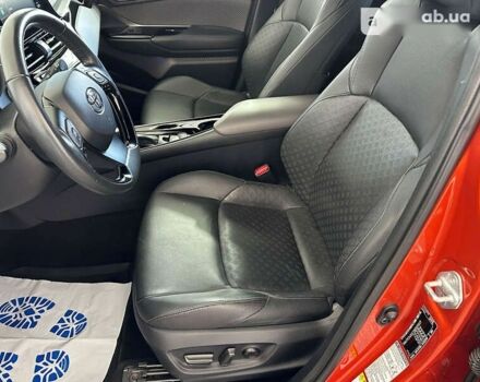 Тойота C-HR, объемом двигателя 0 л и пробегом 41 тыс. км за 30950 $, фото 5 на Automoto.ua