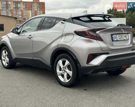 Тойота C-HR 2019 у Дніпро (Дніпропетровську) на Automoto.ua Тойота C-HR, об'ємом двигуна 1.2 л та пробігом 120 тис. км за 22000 $, фото 4 на Automoto.ua