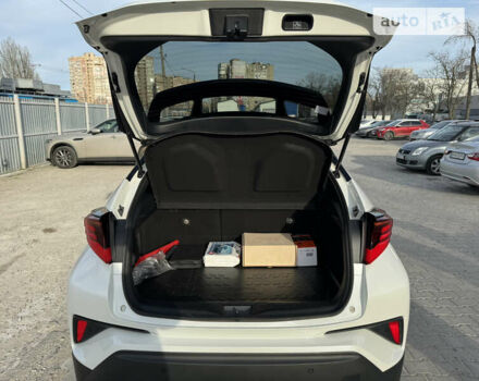 Тойота C-HR, об'ємом двигуна 1.99 л та пробігом 22 тис. км за 33500 $, фото 22 на Automoto.ua