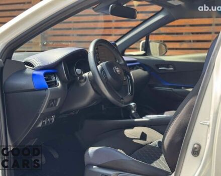 Тойота C-HR, об'ємом двигуна 0 л та пробігом 70 тис. км за 22500 $, фото 13 на Automoto.ua