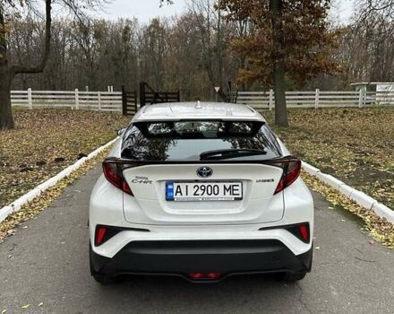 Тойота C-HR, объемом двигателя 1.8 л и пробегом 28 тыс. км за 31500 $, фото 3 на Automoto.ua