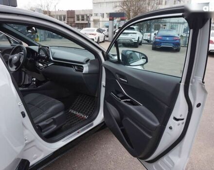 Тойота C-HR, объемом двигателя 2 л и пробегом 26 тыс. км за 31900 $, фото 28 на Automoto.ua