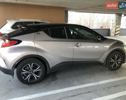 Тойота C-HR, объемом двигателя 1.99 л и пробегом 29 тыс. км за 32000 $, фото 2 на Automoto.ua