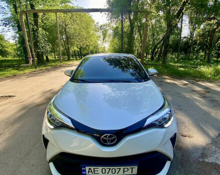 Тойота C-HR, об'ємом двигуна 1.2 л та пробігом 63 тис. км за 28500 $, фото 1 на Automoto.ua