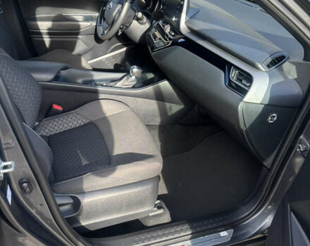 Тойота C-HR, об'ємом двигуна 1.8 л та пробігом 28 тис. км за 25500 $, фото 5 на Automoto.ua