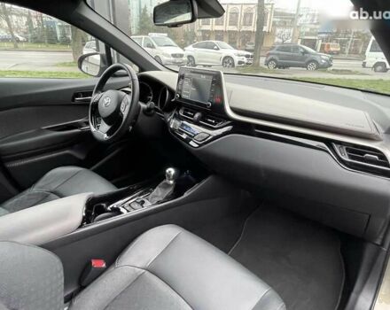 Тойота C-HR, объемом двигателя 0 л и пробегом 32 тыс. км за 32500 $, фото 11 на Automoto.ua