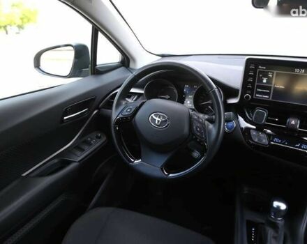 Тойота C-HR, объемом двигателя 0 л и пробегом 29 тыс. км за 29500 $, фото 10 на Automoto.ua