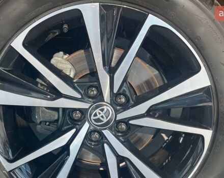 купить новое авто Тойота C-HR 2023 года от официального дилера Тойота на Столичному Тойота фото