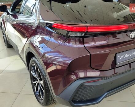купити нове авто Тойота C-HR 2024 року від офіційного дилера Тойота Центр Чернігів «Соллі-Плюс» Тойота фото