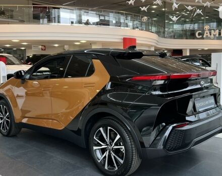 Тойота C-HR, об'ємом двигуна 1.99 л та пробігом 0 тис. км за 44686 $, фото 2 на Automoto.ua