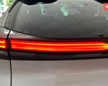 Тойота C-HR, объемом двигателя 1.8 л и пробегом 0 тыс. км за 39776 $, фото 5 на Automoto.ua