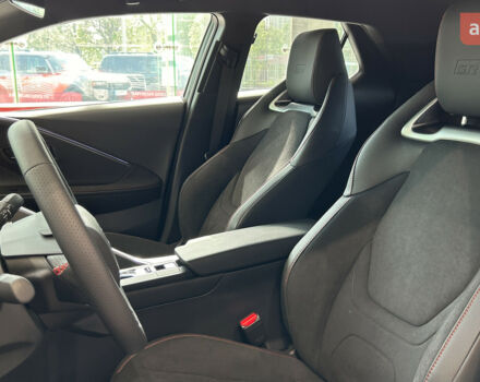 Тойота C-HR, об'ємом двигуна 1.99 л та пробігом 0 тис. км за 46540 $, фото 12 на Automoto.ua