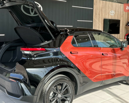 Тойота C-HR, об'ємом двигуна 1.99 л та пробігом 0 тис. км за 46540 $, фото 27 на Automoto.ua