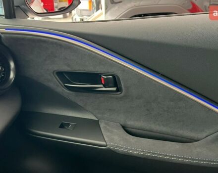 Тойота C-HR, объемом двигателя 1.8 л и пробегом 0 тыс. км за 39067 $, фото 25 на Automoto.ua