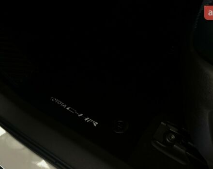 Тойота C-HR, объемом двигателя 1.8 л и пробегом 0 тыс. км за 39514 $, фото 4 на Automoto.ua