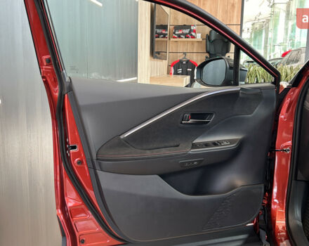 Тойота C-HR, об'ємом двигуна 1.99 л та пробігом 0 тис. км за 46540 $, фото 10 на Automoto.ua