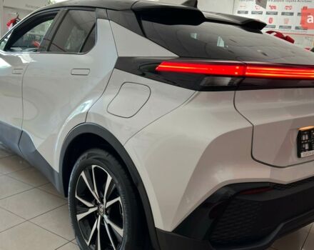 Тойота C-HR, объемом двигателя 1.8 л и пробегом 0 тыс. км за 39776 $, фото 3 на Automoto.ua