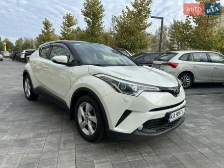 Тойота C-HR 2016 в Киеве на Automoto.ua Тойота C-HR, объемом двигателя 1.2 л и пробегом 146 тыс. км за 15700 $, фото 1 на Automoto.ua