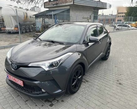Тойота C-HR, объемом двигателя 1.8 л и пробегом 144 тыс. км за 23500 $, фото 1 на Automoto.ua