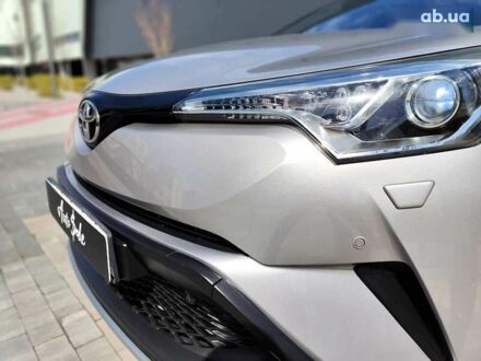 Тойота C-HR 2016 в Киеве на Automoto.ua Тойота C-HR, объемом двигателя 1.2 л и пробегом 69 тыс. км за 17990 $, фото 1 на Automoto.ua