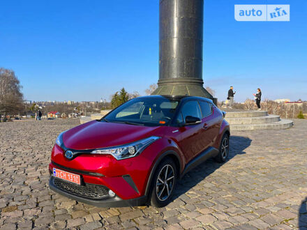 Тойота C-HR, объемом двигателя 1.8 л и пробегом 92 тыс. км за 25000 $, фото 1 на Automoto.ua