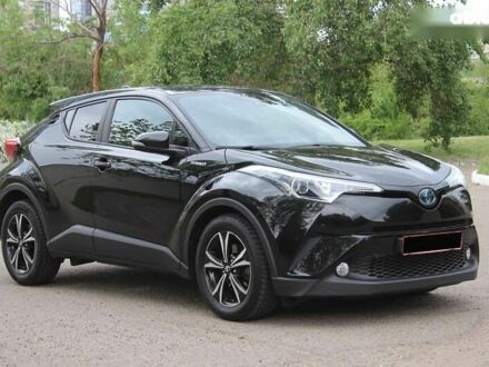 Тойота C-HR 2019 в Днепре (Днепропетровске) на Automoto.ua Тойота C-HR, объемом двигателя 0 л и пробегом 72 тыс. км за 28500 $, фото 1 на Automoto.ua