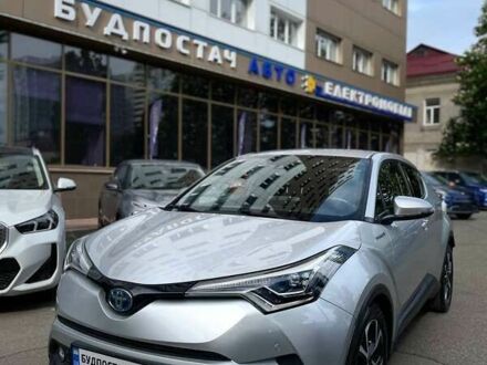 Тойота C-HR 2019 в Киеве на Automoto.ua Тойота C-HR, объемом двигателя 0 л и пробегом 130 тыс. км за 23299 $, фото 1 на Automoto.ua