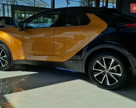 купить новое авто Тойота C-HR 2023 года от официального дилера Тойота на Столичному Тойота фото