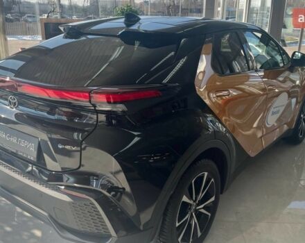 купити нове авто Тойота C-HR 2023 року від офіційного дилера Тойота на Столичному Тойота фото