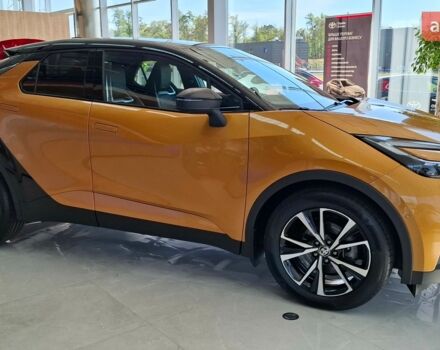 купити нове авто Тойота C-HR 2023 року від офіційного дилера Тойота на Столичному Тойота фото