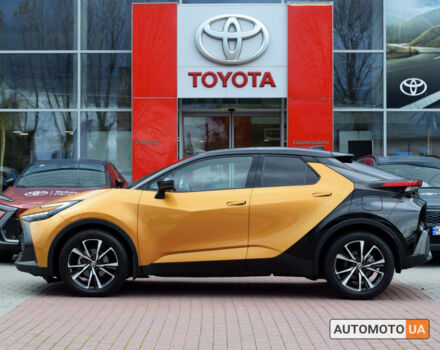 Желтый Тойота C-HR, объемом двигателя 2 л и пробегом 17 тыс. км за 39200 $, фото 2 на Automoto.ua