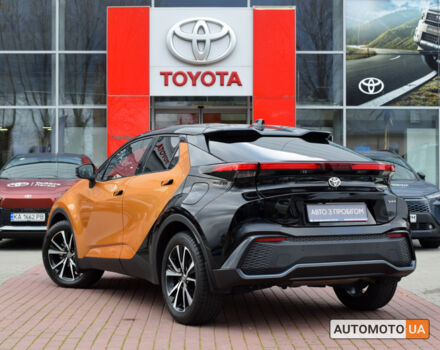 Желтый Тойота C-HR, объемом двигателя 2 л и пробегом 17 тыс. км за 39200 $, фото 1 на Automoto.ua