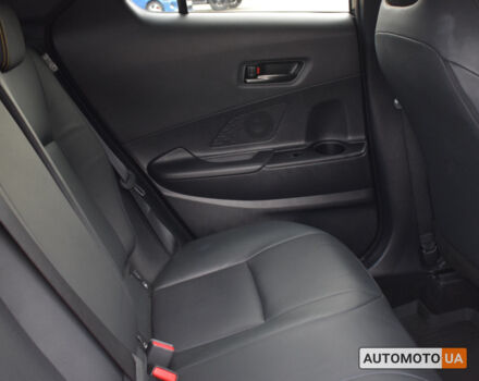 Желтый Тойота C-HR, объемом двигателя 2 л и пробегом 17 тыс. км за 39200 $, фото 6 на Automoto.ua