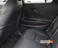 Желтый Тойота C-HR, объемом двигателя 2 л и пробегом 17 тыс. км за 38900 $, фото 10 на Automoto.ua