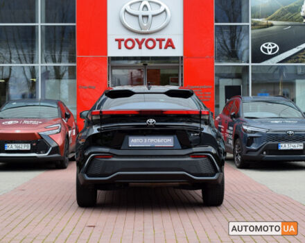 Желтый Тойота C-HR, объемом двигателя 2 л и пробегом 17 тыс. км за 39200 $, фото 3 на Automoto.ua