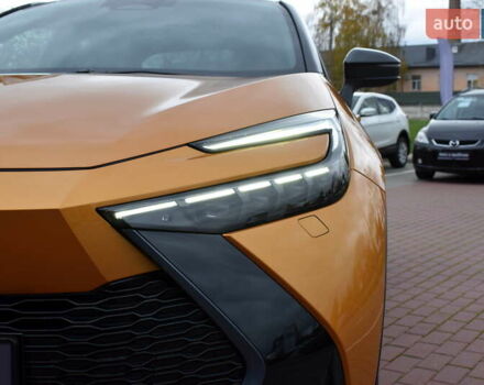 Жовтий Тойота C-HR, об'ємом двигуна 1.99 л та пробігом 17 тис. км за 39200 $, фото 27 на Automoto.ua